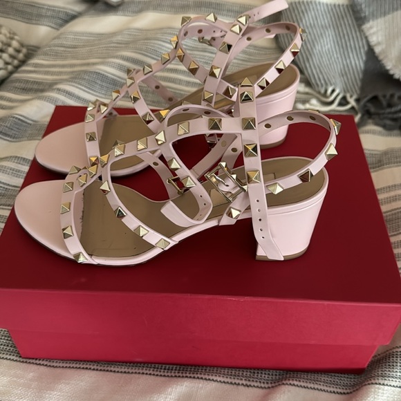 Valentino Rockstuds - Picture 2 of 8